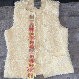 French Knot Cream Vest with Pink Floral Embroidery